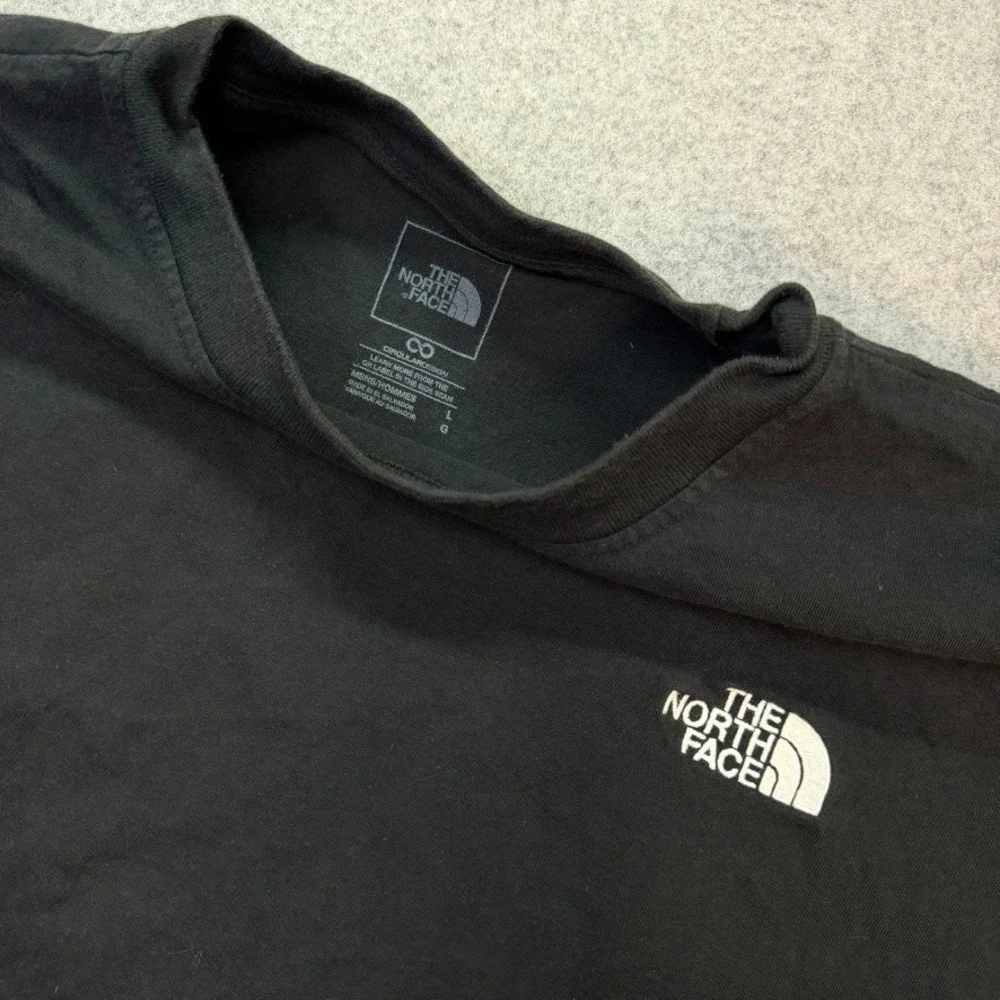 The North Face Men T-Shirt Embroidered Logo Black Cotton Large Classic Fit‎